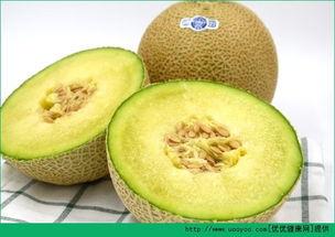 吃哈密瓜再吃桃子好吗,营养互补的奇妙体验”