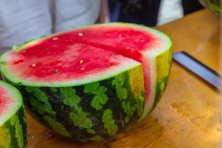 贵州学校吃瓜,揭秘校园食品安全风波