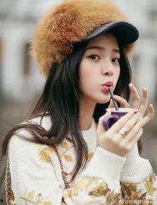 蔡文静认真吃瓜,专注吃瓜，品味娱乐圈风云变幻