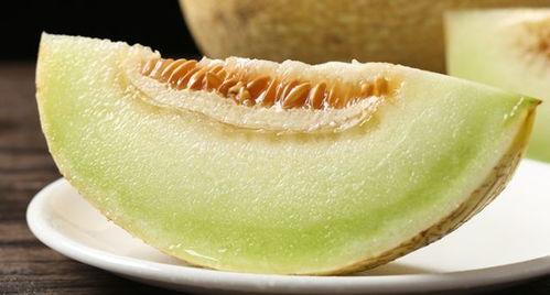 乔妹吃蜜瓜,夏日清新滋味尽享