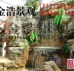 青岛假山吃瓜,夏日奇观引热议