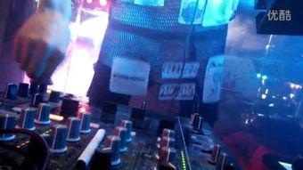 酒吧吃瓜男dj,吃瓜男子的音乐世界与情感解码