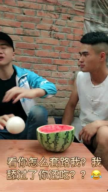 吃瓜聊天搞笑视频,笑料横生！吃瓜聊天搞笑视频大盘点