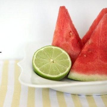 夏日吃瓜的头像男孩,夏日吃瓜男孩的欢乐时光