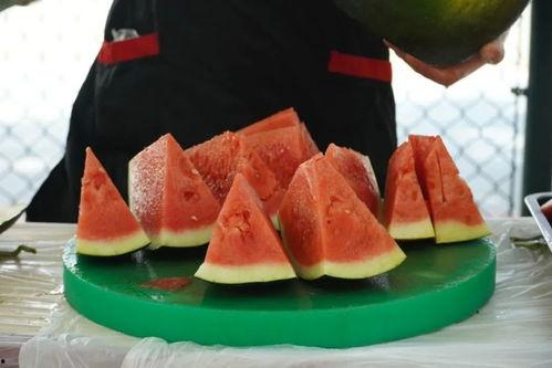 西安学院吃瓜,一瓜激起千层浪